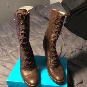 Vintage Italian leather boots!